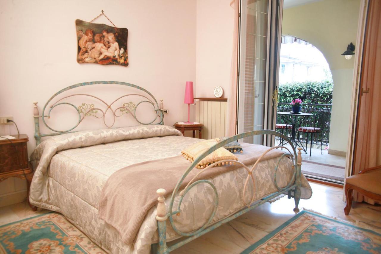 Villa Cecilia Bed And Breakfast Cellole Екстериор снимка