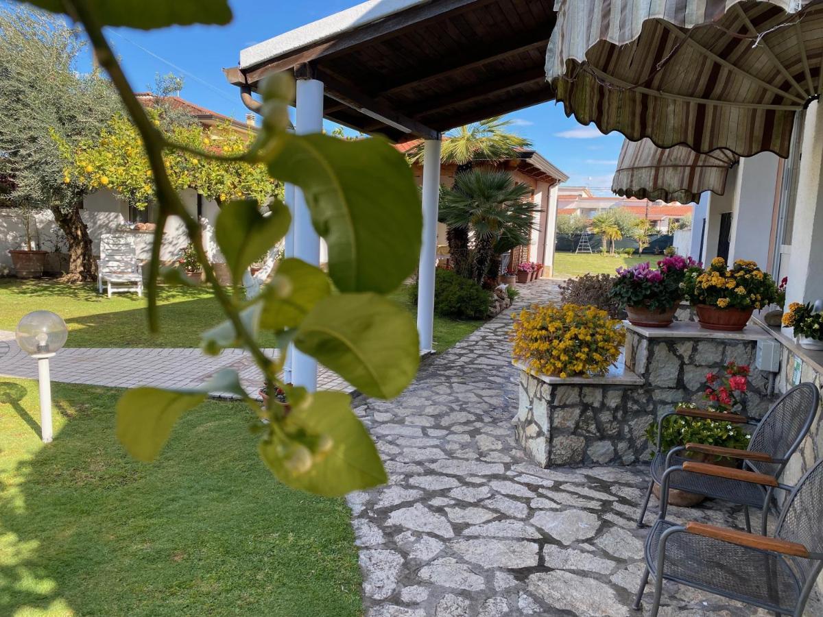 Villa Cecilia Bed And Breakfast Cellole Екстериор снимка