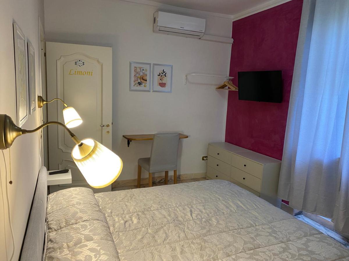 Villa Cecilia Bed And Breakfast Cellole Екстериор снимка